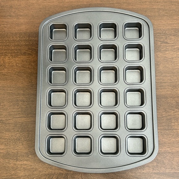 Pampered Chef Kitchen Pampered Chef Brownie Bite Nonstick Pan 0177